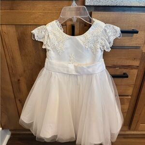 Elegant White Lace Flower Girl Dress